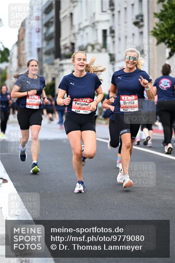 14.06.2026 - REWE Women's Run Dr. Thomas Lammeyer http://msf.ph/oto/9779080 14.06.2026 10:46:56 Laufen 5245, 5244 meine-sportfotos.de