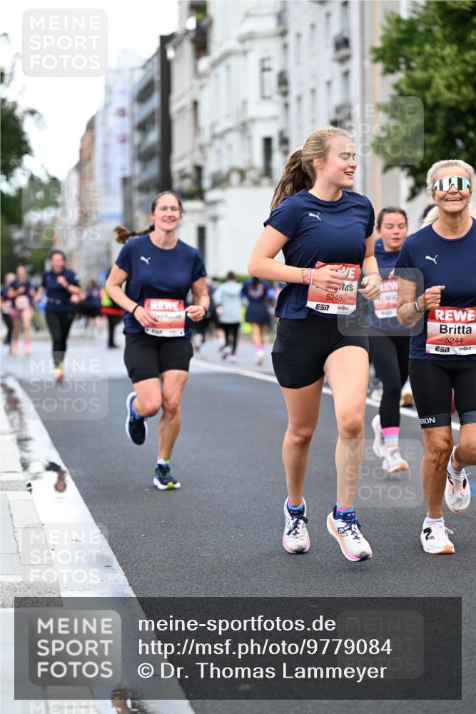 14.06.2026 - REWE Women's Run Dr. Thomas Lammeyer http://msf.ph/oto/9779084 14.06.2026 10:46:57 Laufen 5245, 7, 5244 meine-sportfotos.de
