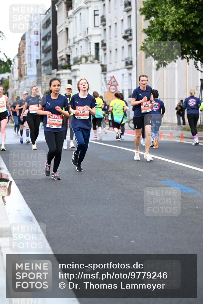 14.06.2026 - REWE Women's Run Dr. Thomas Lammeyer http://msf.ph/oto/9779246 14.06.2026 10:47:22 Laufen 5679, 5778, 7 meine-sportfotos.de