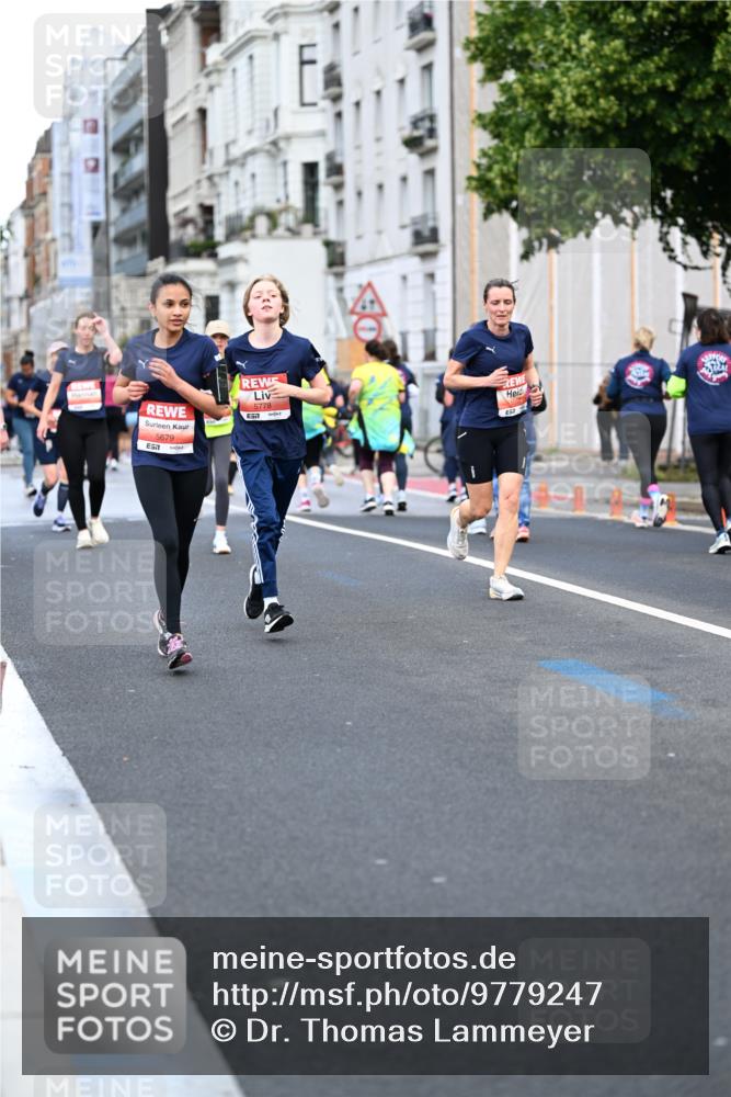 14.06.2026 - REWE Women's Run Dr. Thomas Lammeyer http://msf.ph/oto/9779247 14.06.2026 10:47:22 Laufen 5679, 7, 5778 meine-sportfotos.de