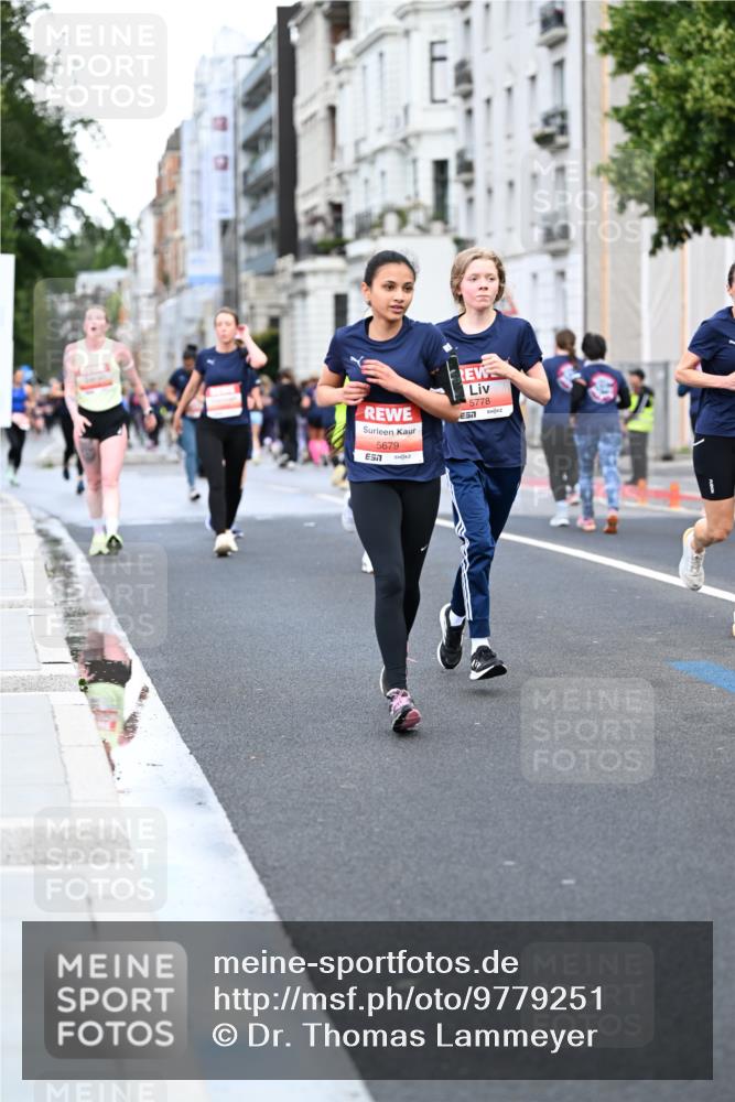 14.06.2026 - REWE Women's Run Dr. Thomas Lammeyer http://msf.ph/oto/9779251 14.06.2026 10:47:22 Laufen 5679, 7, 5778 meine-sportfotos.de