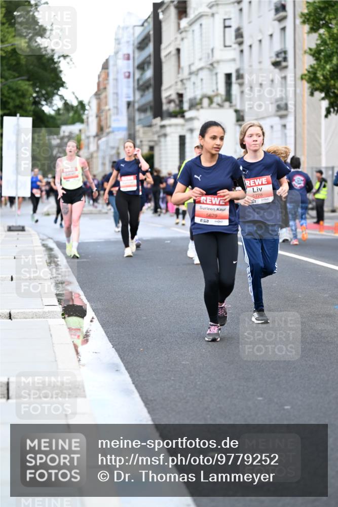 14.06.2026 - REWE Women's Run Dr. Thomas Lammeyer http://msf.ph/oto/9779252 14.06.2026 10:47:23 Laufen 5679, 57, 5778 meine-sportfotos.de