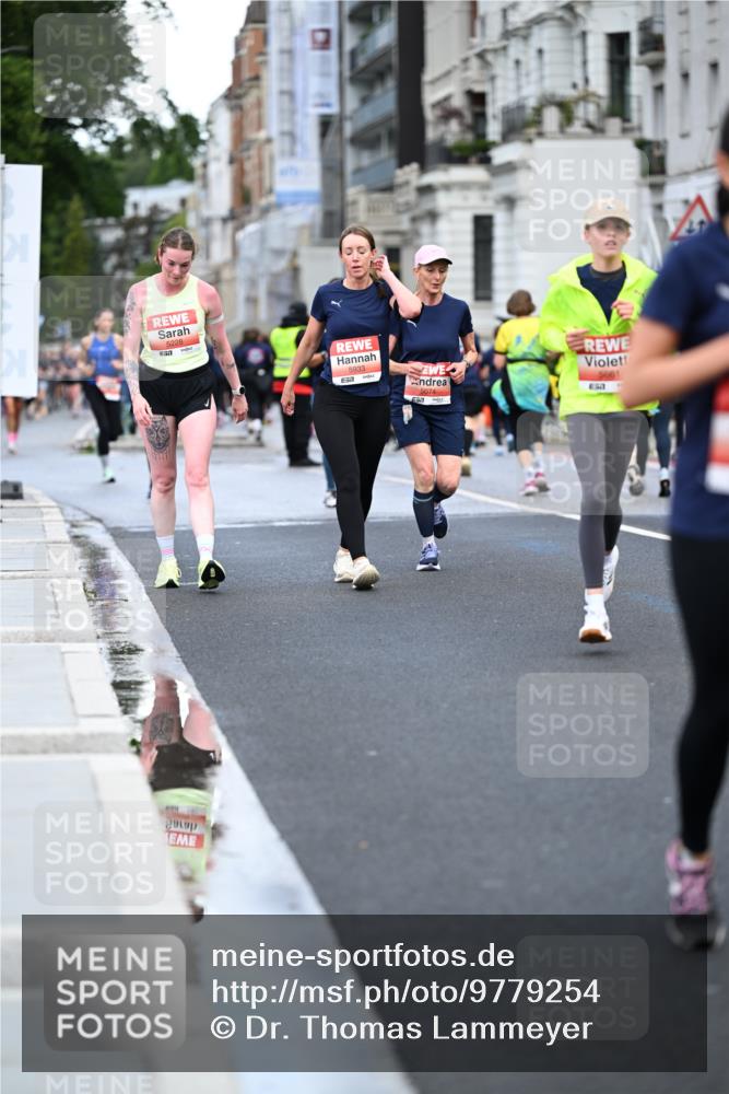 14.06.2026 - REWE Women's Run Dr. Thomas Lammeyer http://msf.ph/oto/9779254 14.06.2026 10:47:23 Laufen 5228, 5933, 57, 5074, 5661 meine-sportfotos.de