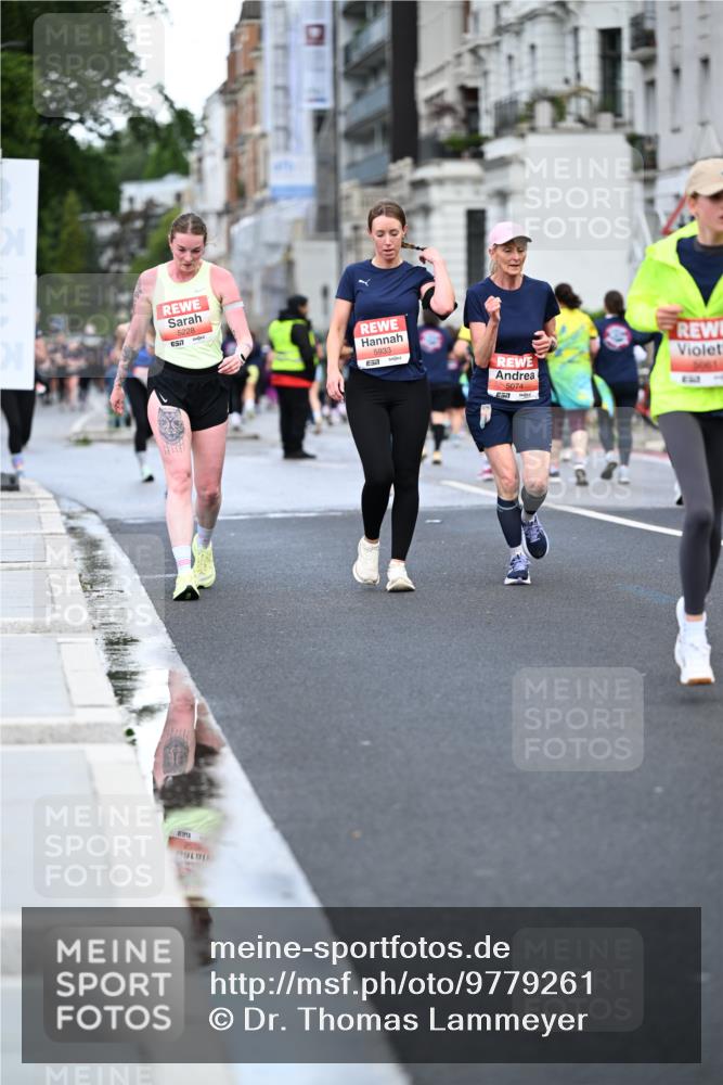 14.06.2026 - REWE Women's Run Dr. Thomas Lammeyer http://msf.ph/oto/9779261 14.06.2026 10:47:24 Laufen 5228, 57, 5933, 5074 meine-sportfotos.de