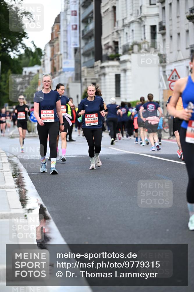14.06.2026 - REWE Women's Run Dr. Thomas Lammeyer http://msf.ph/oto/9779315 14.06.2026 10:47:32 Laufen 5911, 5924 meine-sportfotos.de
