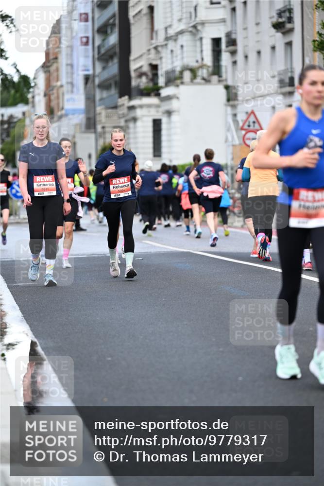 14.06.2026 - REWE Women's Run Dr. Thomas Lammeyer http://msf.ph/oto/9779317 14.06.2026 10:47:33 Laufen 5911, 5924, 94 meine-sportfotos.de
