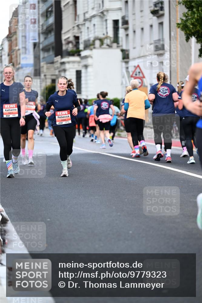 14.06.2026 - REWE Women's Run Dr. Thomas Lammeyer http://msf.ph/oto/9779323 14.06.2026 10:47:33 Laufen 5911, 57, 5924, 57 meine-sportfotos.de