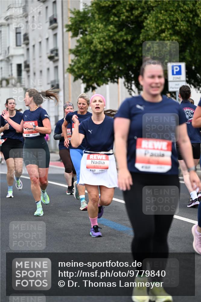 14.06.2026 - REWE Women's Run Dr. Thomas Lammeyer http://msf.ph/oto/9779840 14.06.2026 10:48:17 Laufen 5066, 5703, 5577 meine-sportfotos.de