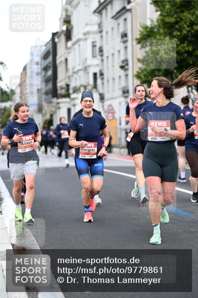 14.06.2026 - REWE Women's Run Dr. Thomas Lammeyer http://msf.ph/oto/9779861 14.06.2026 10:48:18 Laufen 5217, 51, 5095, 5066, 7 meine-sportfotos.de