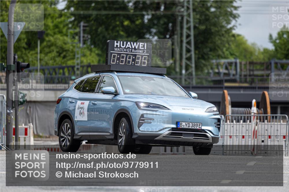 14.06.2026 - REWE Women's Run Michael Strokosch http://msf.ph/oto/9779911 14.06.2026 09:35:01 Laufen 2, 0, 88, 88, 40, 389 meine-sportfotos.de