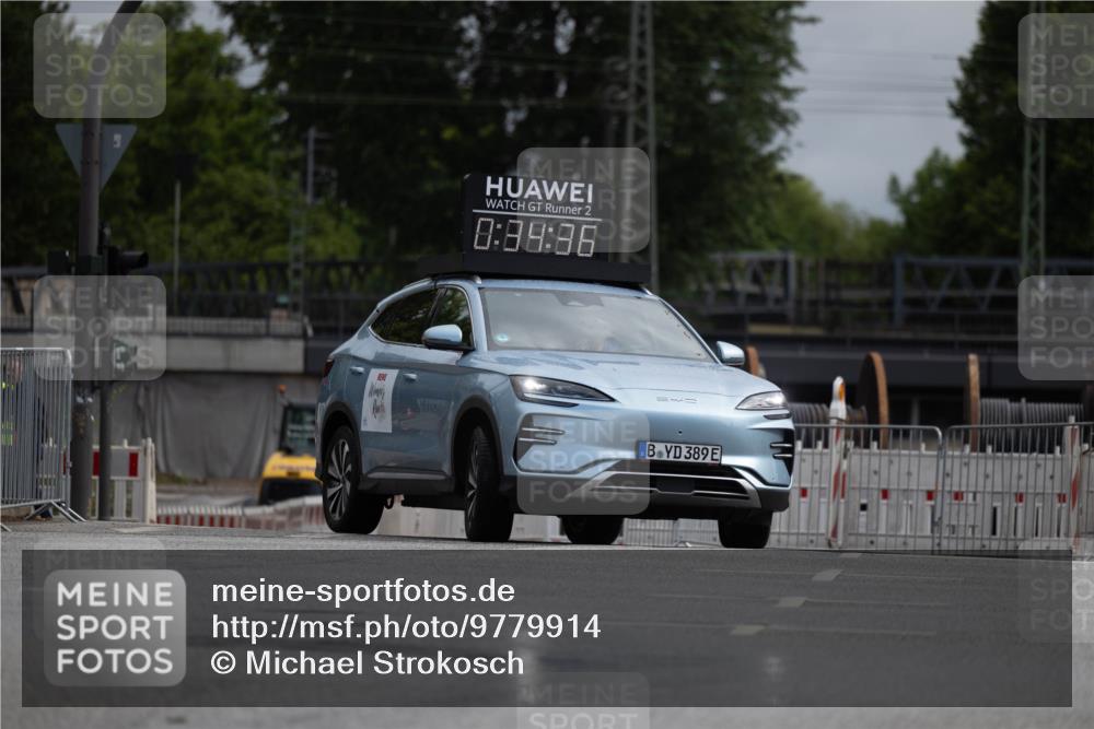 14.06.2026 - REWE Women's Run Michael Strokosch http://msf.ph/oto/9779914 14.06.2026 09:35:02 Laufen 2, 0, 88, 86, 389 meine-sportfotos.de