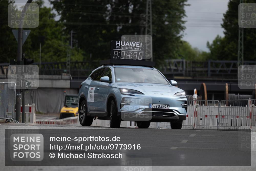 14.06.2026 - REWE Women's Run Michael Strokosch http://msf.ph/oto/9779916 14.06.2026 09:35:02 Laufen 2, 0, 88, 86, 389 meine-sportfotos.de