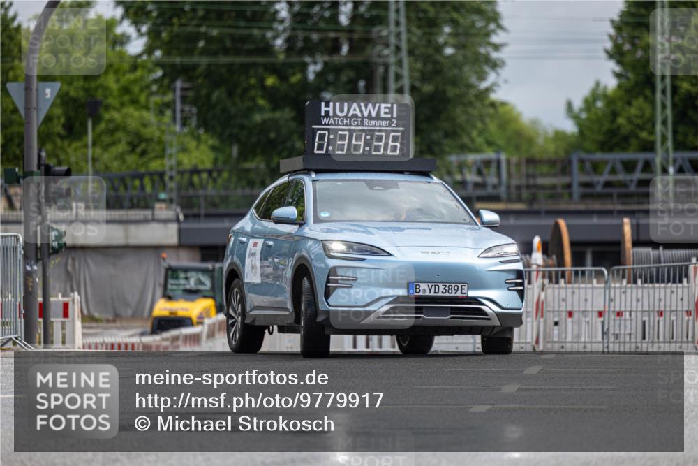 14.06.2026 - REWE Women's Run Michael Strokosch http://msf.ph/oto/9779917 14.06.2026 09:35:02 Laufen 2, 0, 88, 86, 389 meine-sportfotos.de