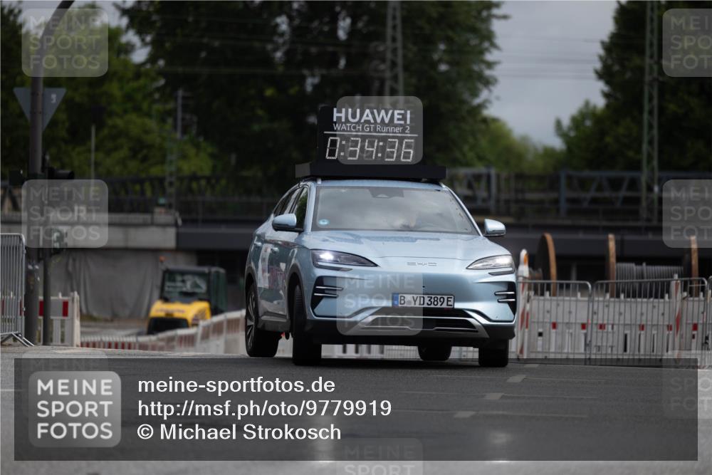 14.06.2026 - REWE Women's Run Michael Strokosch http://msf.ph/oto/9779919 14.06.2026 09:35:02 Laufen 2, 0, 39, 86, 389 meine-sportfotos.de