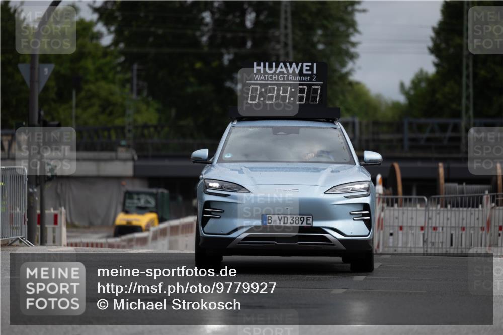 14.06.2026 - REWE Women's Run Michael Strokosch http://msf.ph/oto/9779927 14.06.2026 09:35:03 Laufen 2, 0, 39, 88, 389 meine-sportfotos.de