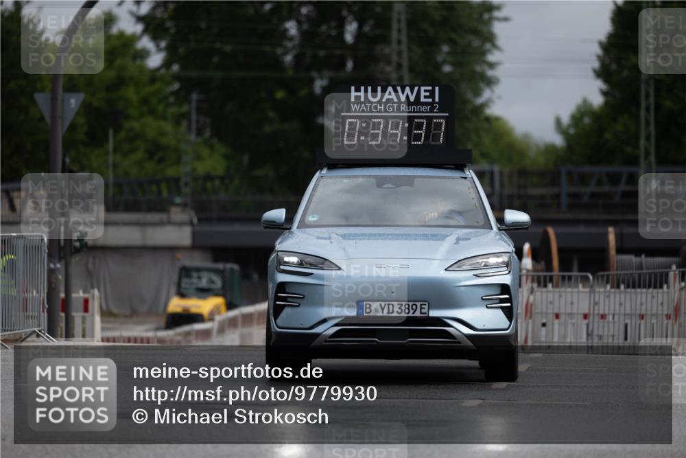 14.06.2026 - REWE Women's Run Michael Strokosch http://msf.ph/oto/9779930 14.06.2026 09:35:04 Laufen 2, 0, 88, 88, 389 meine-sportfotos.de