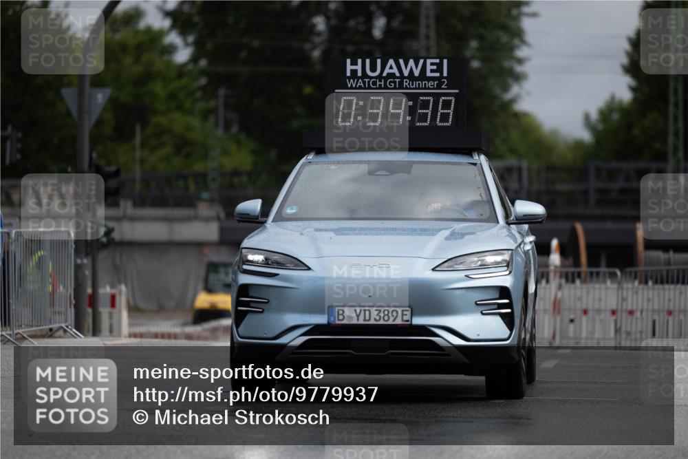 14.06.2026 - REWE Women's Run Michael Strokosch http://msf.ph/oto/9779937 14.06.2026 09:35:04 Laufen 2, 0, 09, 88, 389 meine-sportfotos.de