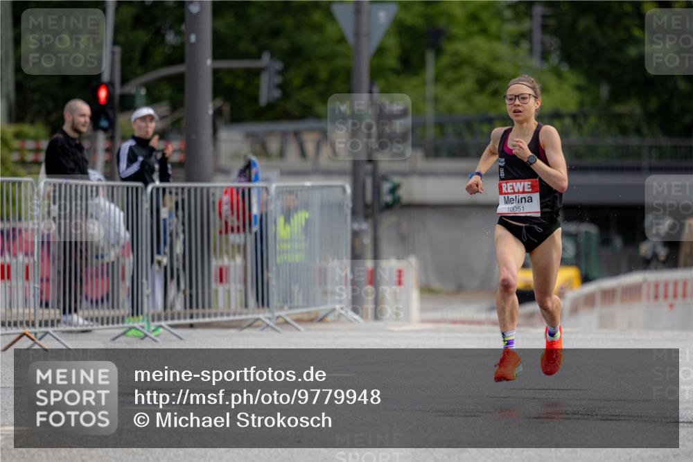 14.06.2026 - REWE Women's Run Michael Strokosch http://msf.ph/oto/9779948 14.06.2026 09:35:09 Laufen 10051 meine-sportfotos.de