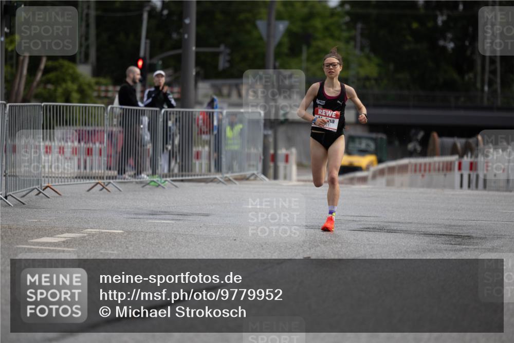 14.06.2026 - REWE Women's Run Michael Strokosch http://msf.ph/oto/9779952 14.06.2026 09:35:10 Laufen 221 meine-sportfotos.de