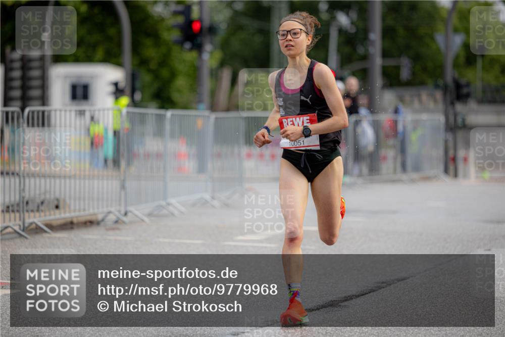 14.06.2026 - REWE Women's Run Michael Strokosch http://msf.ph/oto/9779968 14.06.2026 09:35:12 Laufen 10051 meine-sportfotos.de