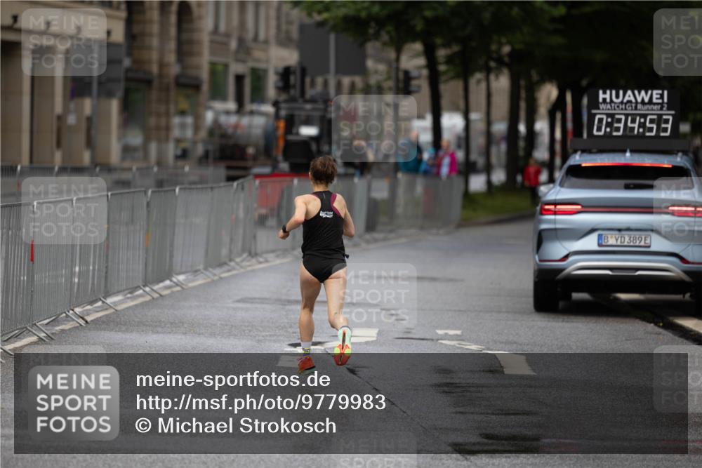 14.06.2026 - REWE Women's Run Michael Strokosch http://msf.ph/oto/9779983 14.06.2026 09:35:19 Laufen 2, 0, 34, 53, 389 meine-sportfotos.de