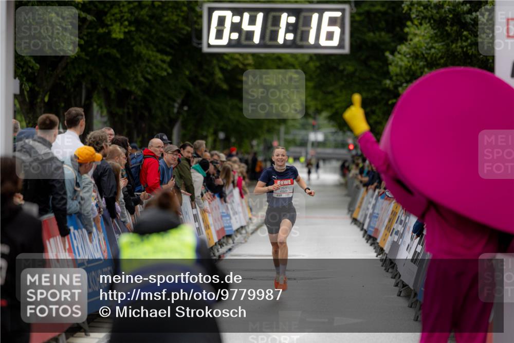 14.06.2026 - REWE Women's Run Michael Strokosch http://msf.ph/oto/9779987 14.06.2026 09:41:42 Laufen 0, 48, 06 meine-sportfotos.de