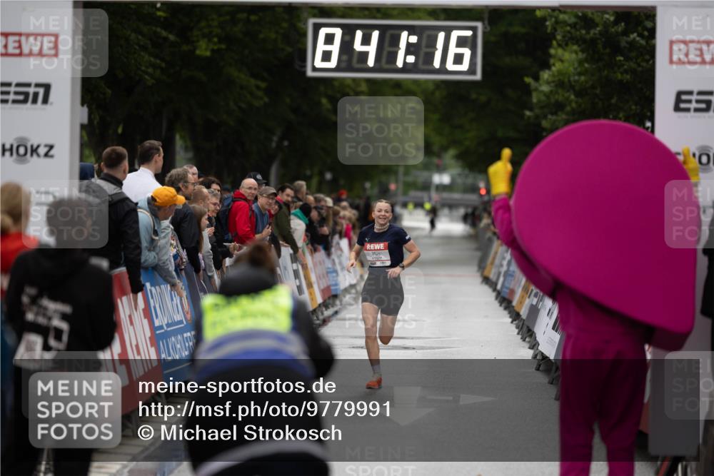 14.06.2026 - REWE Women's Run Michael Strokosch http://msf.ph/oto/9779991 14.06.2026 09:41:42 Laufen 841, 16 meine-sportfotos.de