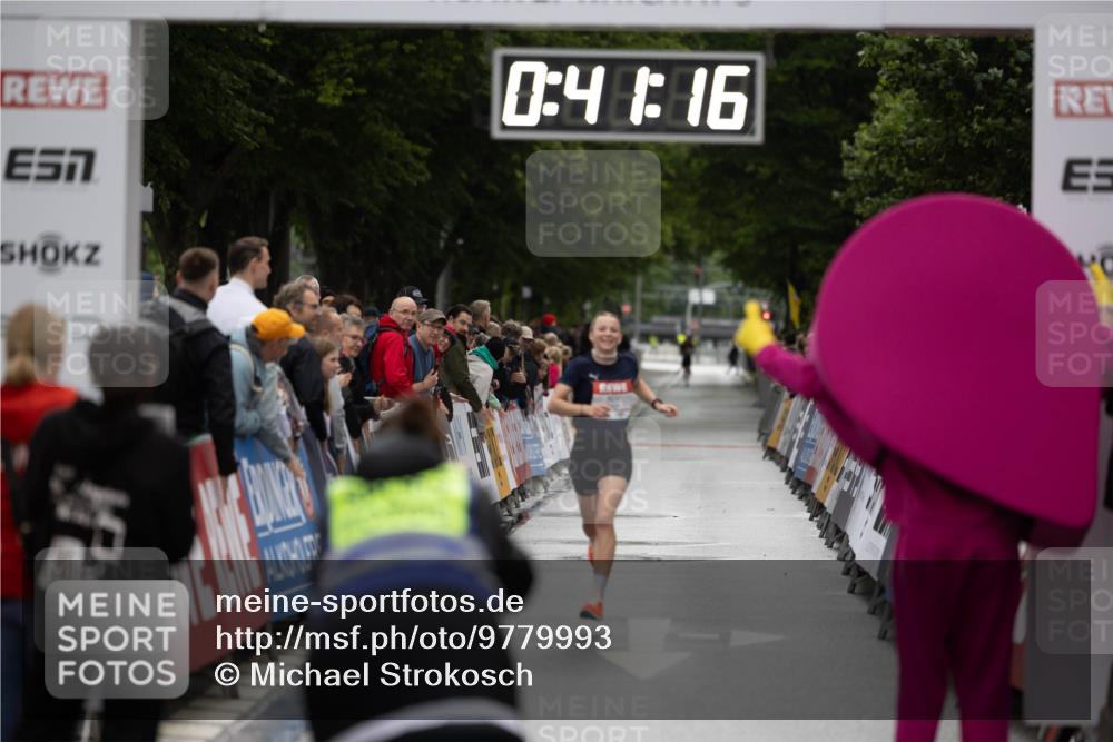 14.06.2026 - REWE Women's Run Michael Strokosch http://msf.ph/oto/9779993 14.06.2026 09:41:43 Laufen 0, 41, 16 meine-sportfotos.de