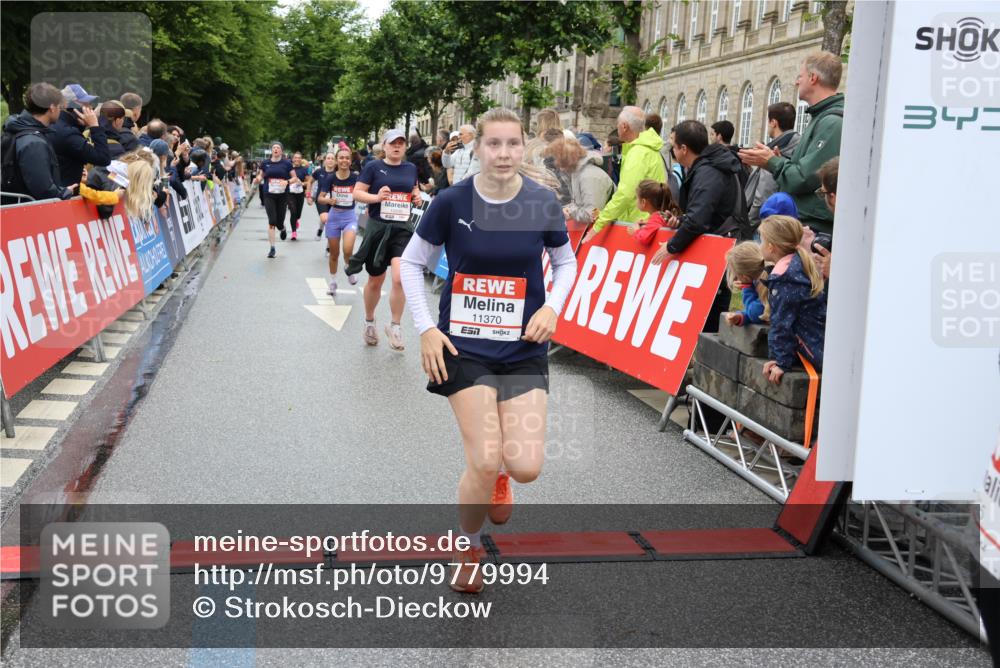 14.06.2026 - REWE Women's Run Strokosch-Dieckow http://msf.ph/oto/9779994 14.06.2026 09:58:11 Ziel 10423, 10605, 10638, 10640, 10912, 10930, 11160, 11240, 11370, 11479 meine-sportfotos.de