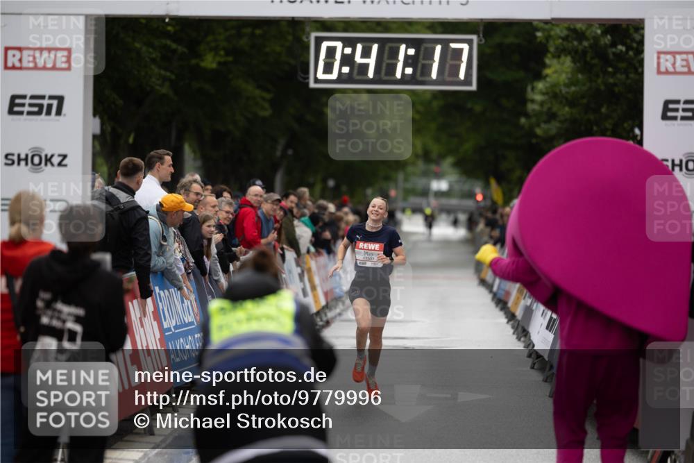 14.06.2026 - REWE Women's Run Michael Strokosch http://msf.ph/oto/9779996 14.06.2026 09:41:43 Laufen 7, 0, 48, 47, 11507 meine-sportfotos.de