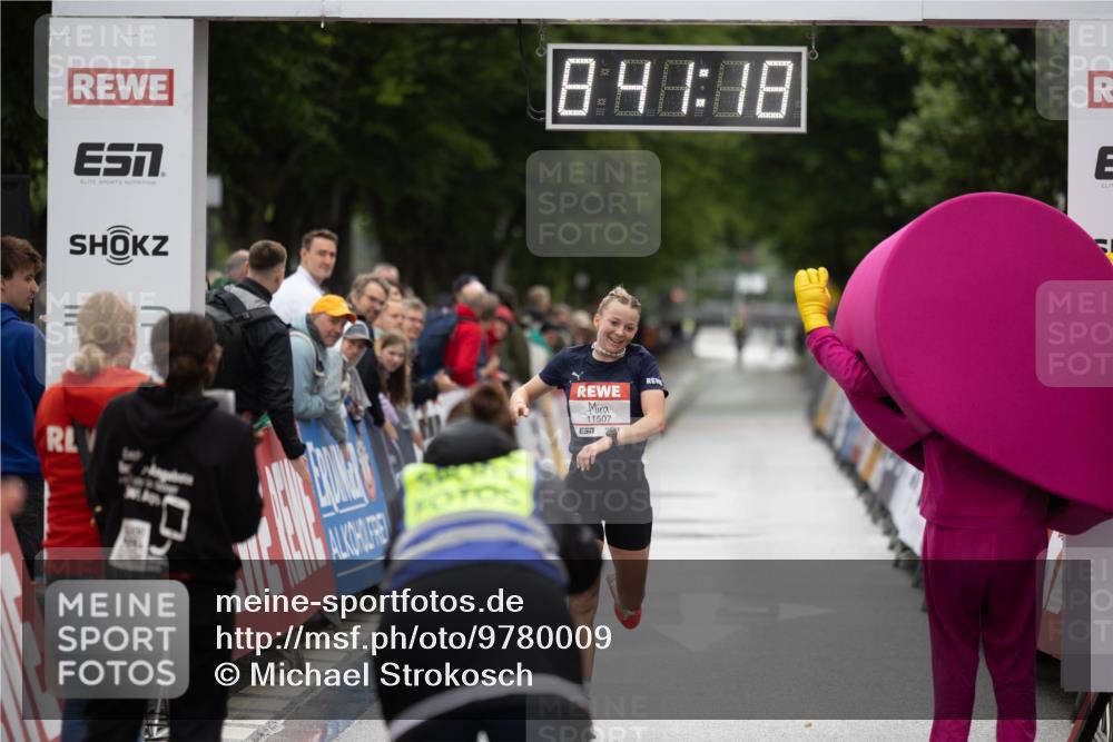 14.06.2026 - REWE Women's Run Michael Strokosch http://msf.ph/oto/9780009 14.06.2026 09:41:45 Laufen 8, 40, 18, 11507 meine-sportfotos.de