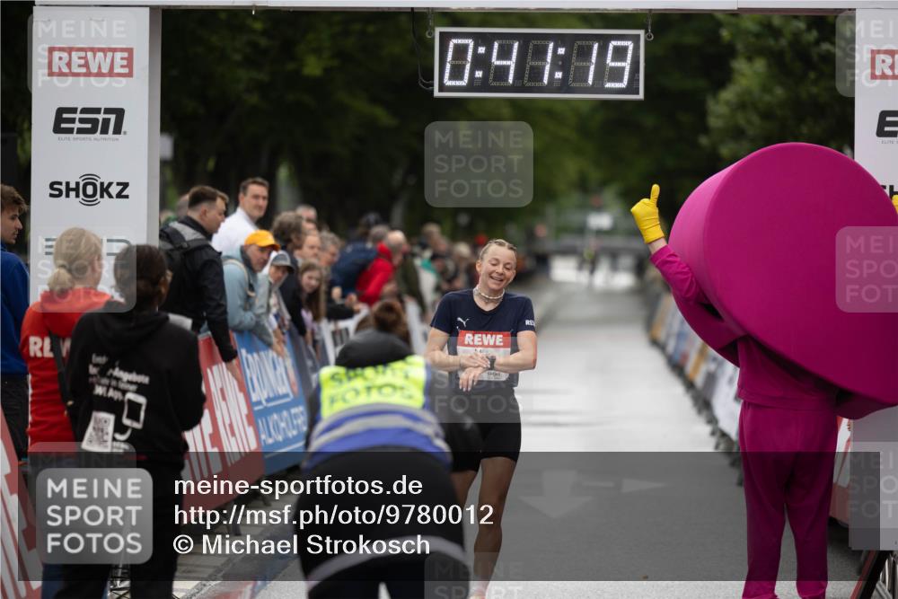 14.06.2026 - REWE Women's Run Michael Strokosch http://msf.ph/oto/9780012 14.06.2026 09:41:45 Laufen 0, 48, 09 meine-sportfotos.de