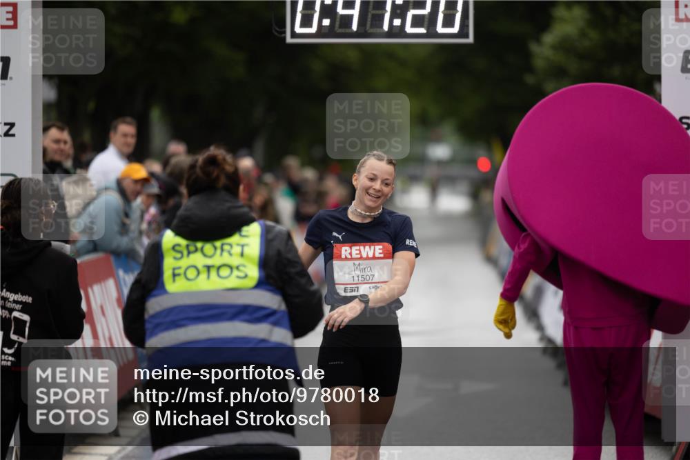 14.06.2026 - REWE Women's Run Michael Strokosch http://msf.ph/oto/9780018 14.06.2026 09:41:46 Laufen 7, 8, 9, 20, 11507, 51 meine-sportfotos.de