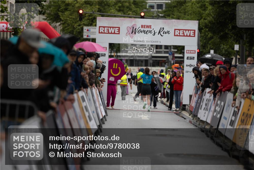 14.06.2026 - REWE Women's Run Michael Strokosch http://msf.ph/oto/9780038 14.06.2026 09:45:19 Laufen 5, 0, 44, 53, 34 meine-sportfotos.de
