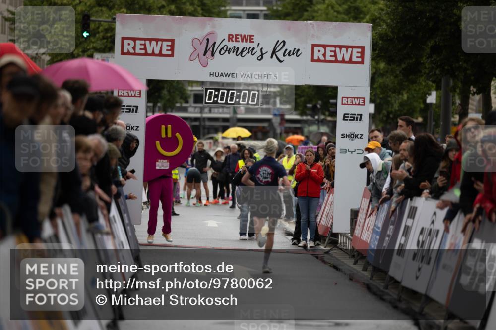 14.06.2026 - REWE Women's Run Michael Strokosch http://msf.ph/oto/9780062 14.06.2026 09:46:08 Laufen 5, 0, 00, 00, 3 meine-sportfotos.de