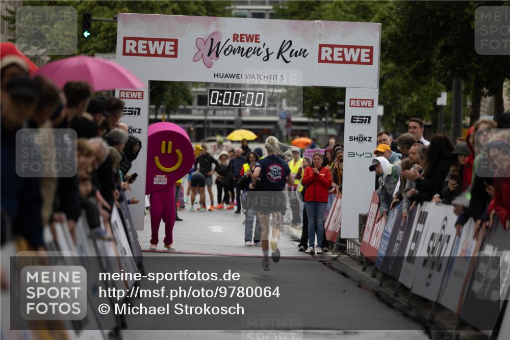 14.06.2026 - REWE Women's Run Michael Strokosch http://msf.ph/oto/9780064 14.06.2026 09:46:08 Laufen 5, 0, 00, 00, 345 meine-sportfotos.de