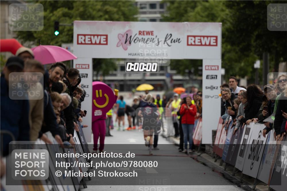 14.06.2026 - REWE Women's Run Michael Strokosch http://msf.ph/oto/9780080 14.06.2026 09:46:10 Laufen 0, 00, 00, 7, 3457 meine-sportfotos.de