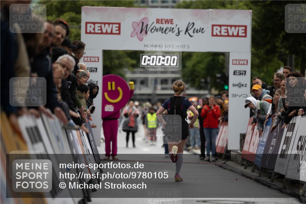14.06.2026 - REWE Women's Run Michael Strokosch http://msf.ph/oto/9780105 14.06.2026 09:46:34 Laufen 5, 0, 00, 00, 7 meine-sportfotos.de