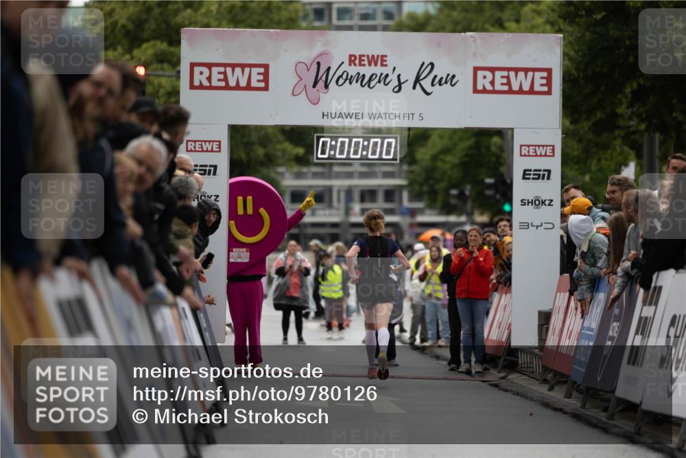 14.06.2026 - REWE Women's Run Michael Strokosch http://msf.ph/oto/9780126 14.06.2026 09:46:36 Laufen 5, 0, 00, 00, 57, 3 meine-sportfotos.de