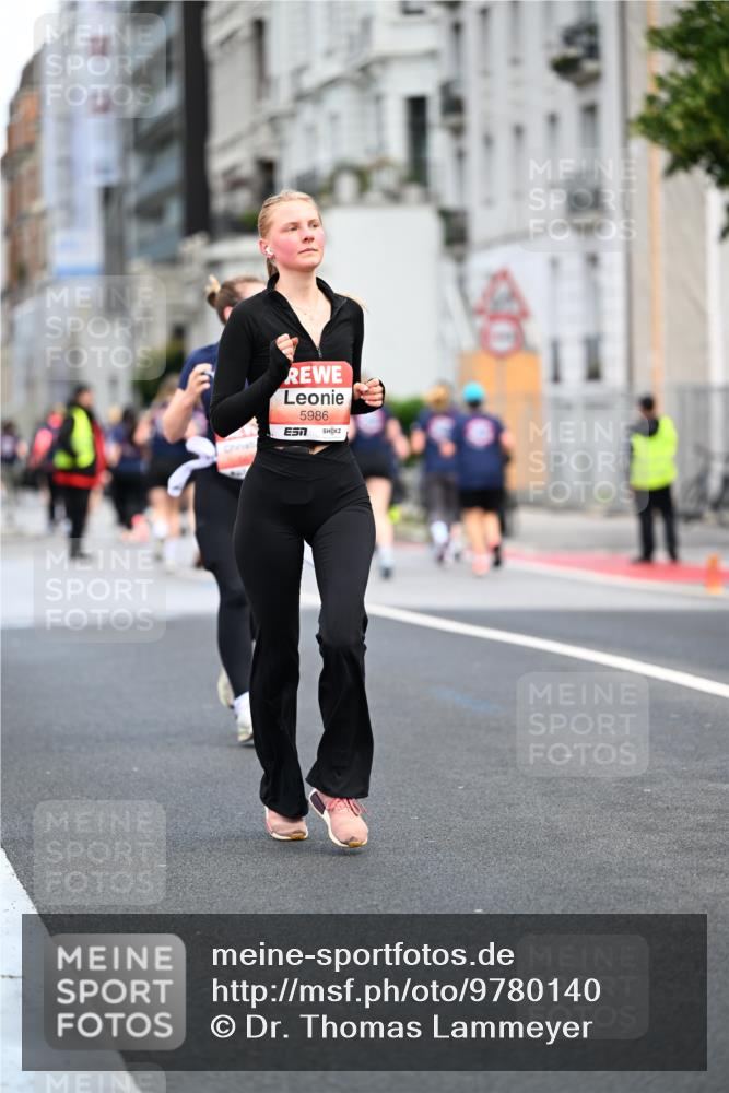 14.06.2026 - REWE Women's Run Dr. Thomas Lammeyer http://msf.ph/oto/9780140 14.06.2026 10:48:39 Laufen 5986, 57 meine-sportfotos.de