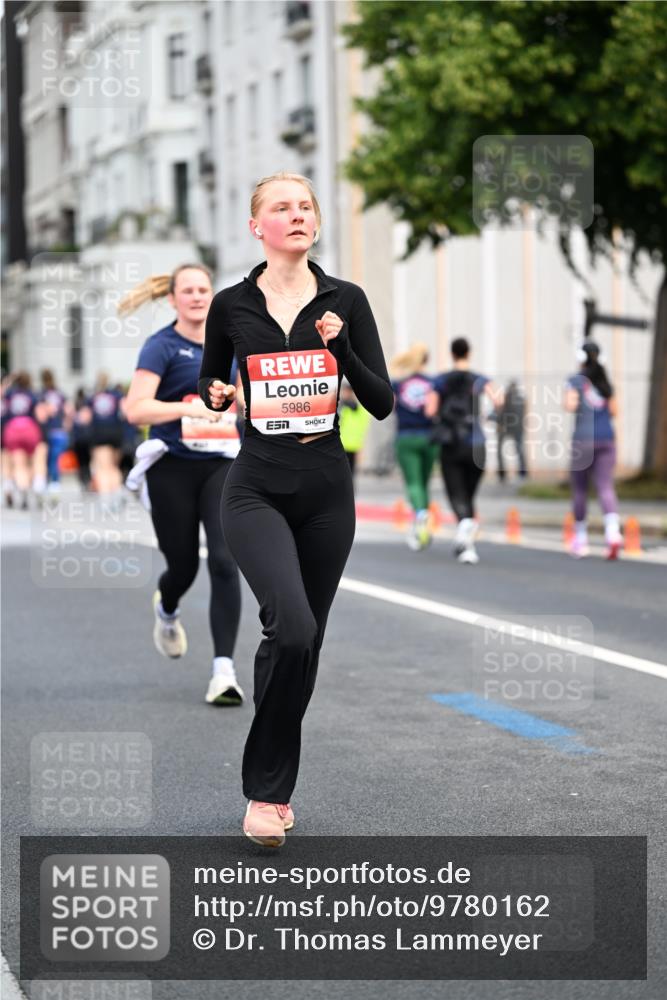 14.06.2026 - REWE Women's Run Dr. Thomas Lammeyer http://msf.ph/oto/9780162 14.06.2026 10:48:40 Laufen 57, 5986 meine-sportfotos.de