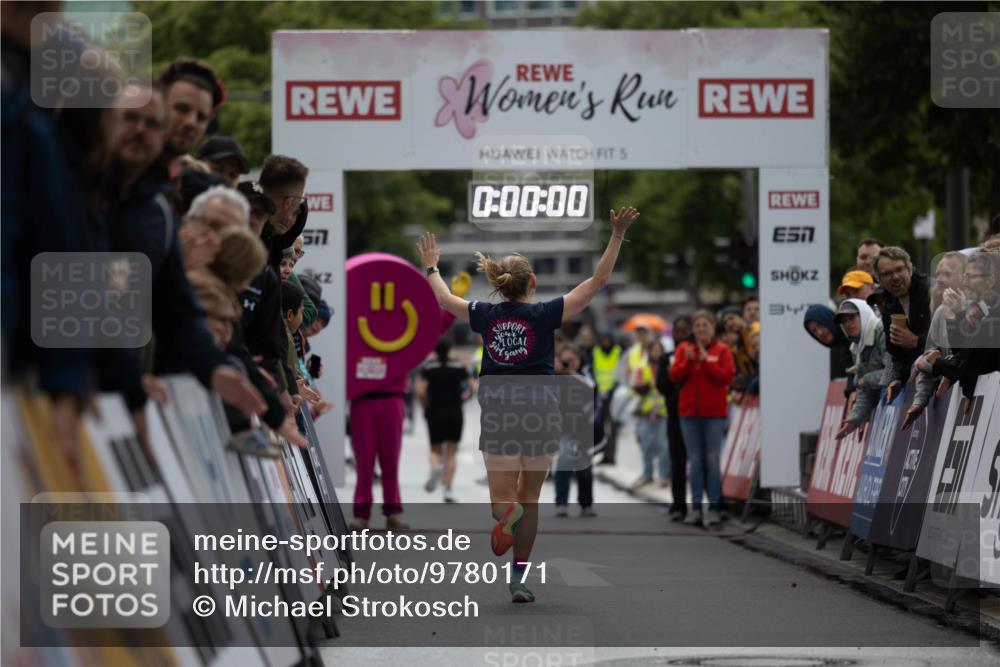 14.06.2026 - REWE Women's Run Michael Strokosch http://msf.ph/oto/9780171 14.06.2026 09:46:53 Laufen 0, 00, 00, 347 meine-sportfotos.de
