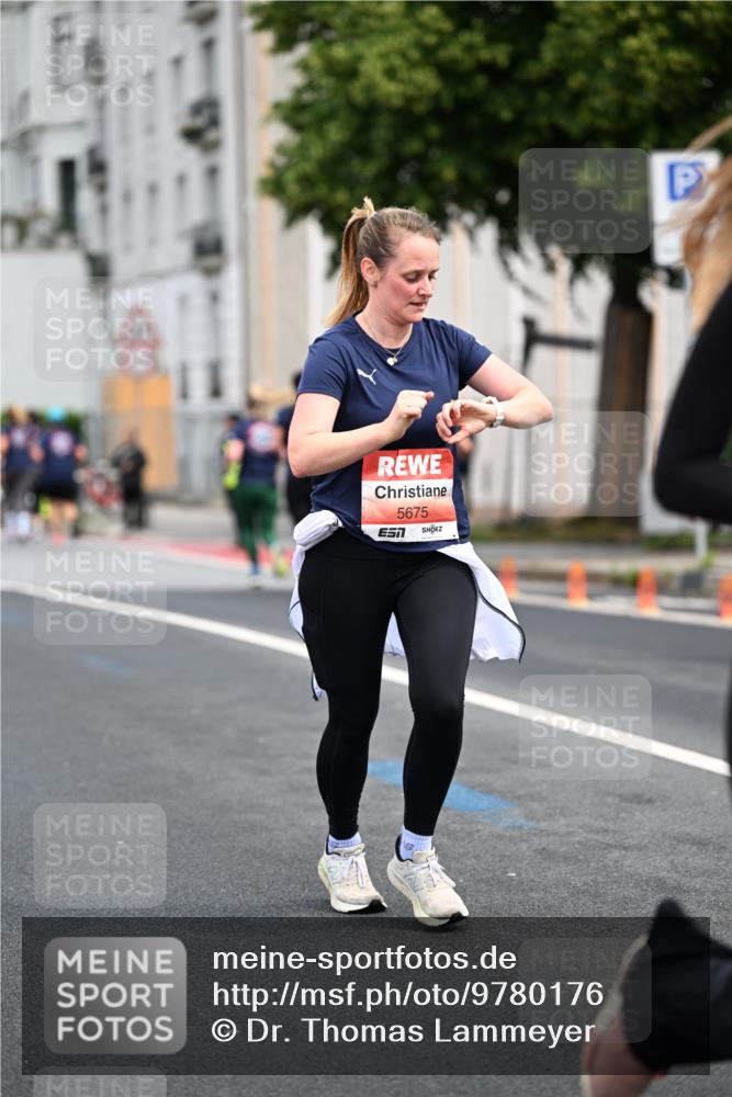 14.06.2026 - REWE Women's Run Dr. Thomas Lammeyer http://msf.ph/oto/9780176 14.06.2026 10:48:42 Laufen 5675, 1 meine-sportfotos.de