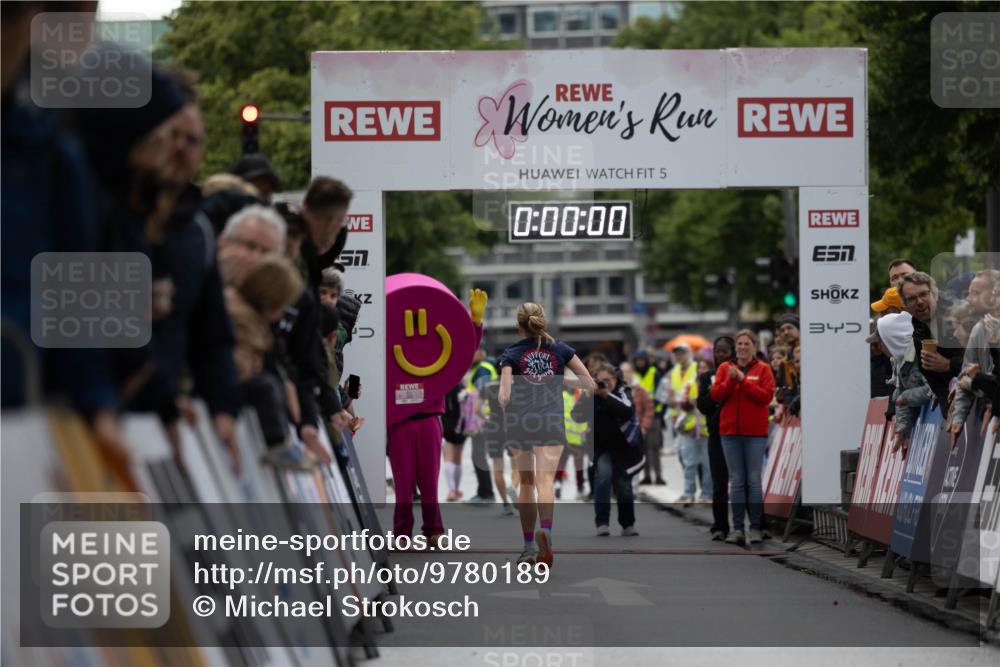 14.06.2026 - REWE Women's Run Michael Strokosch http://msf.ph/oto/9780189 14.06.2026 09:46:55 Laufen 5, 0, 00, 00, 34 meine-sportfotos.de