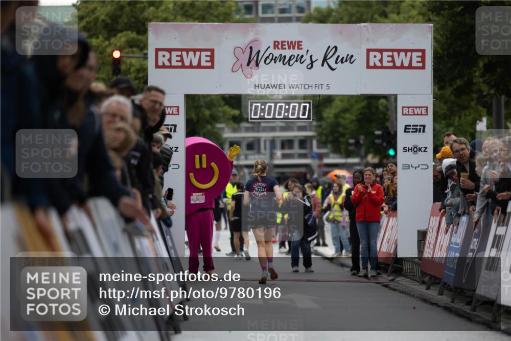 14.06.2026 - REWE Women's Run Michael Strokosch http://msf.ph/oto/9780196 14.06.2026 09:46:56 Laufen 5, 0, 00, 00, 3 meine-sportfotos.de