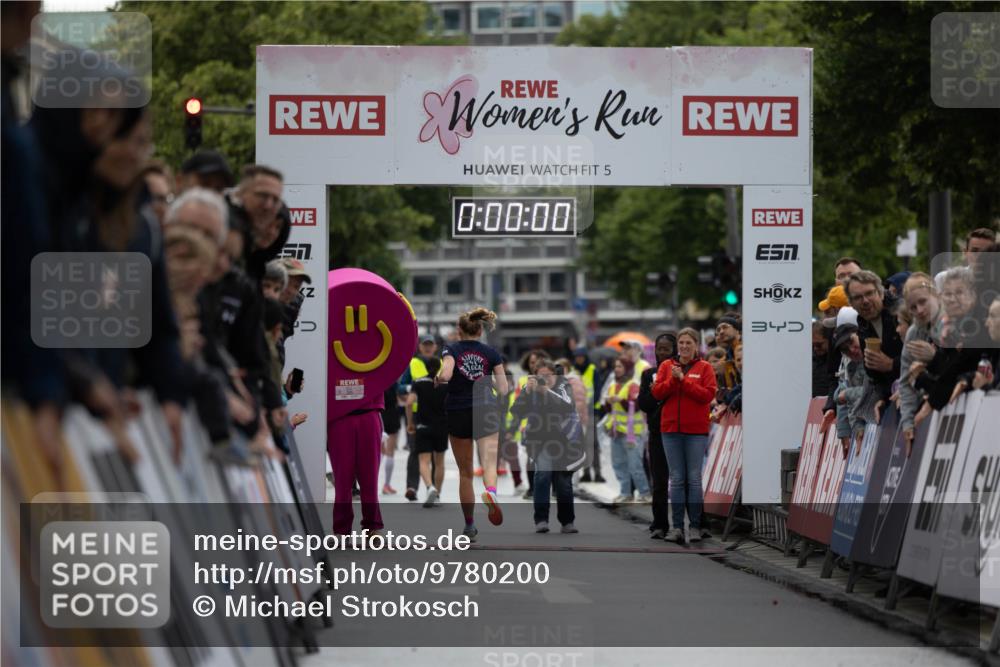14.06.2026 - REWE Women's Run Michael Strokosch http://msf.ph/oto/9780200 14.06.2026 09:46:56 Laufen 5, 0, 00, 00, 3 meine-sportfotos.de