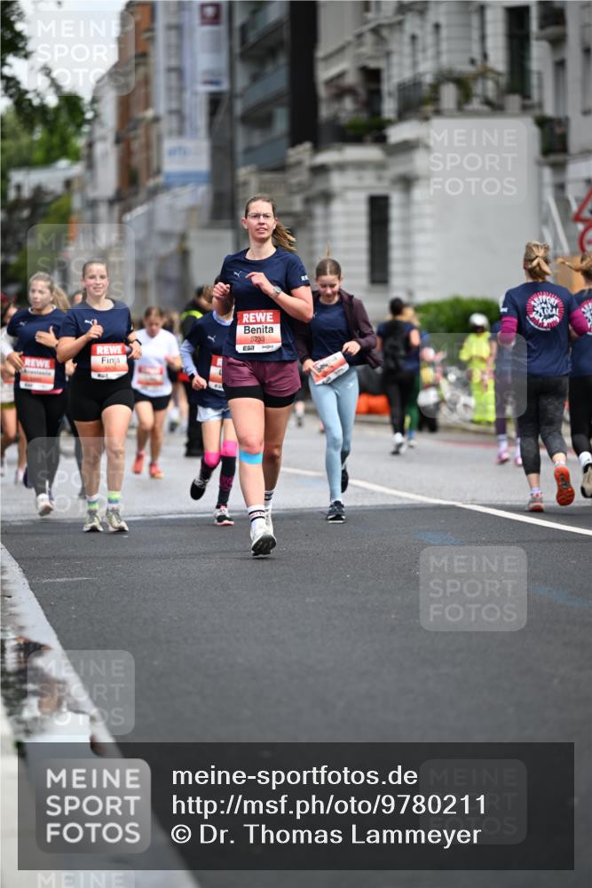 14.06.2026 - REWE Women's Run Dr. Thomas Lammeyer http://msf.ph/oto/9780211 14.06.2026 10:48:50 Laufen 57, 5233 meine-sportfotos.de