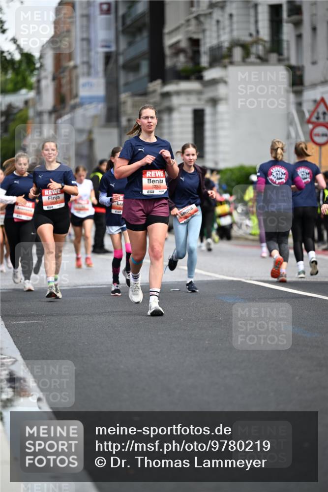 14.06.2026 - REWE Women's Run Dr. Thomas Lammeyer http://msf.ph/oto/9780219 14.06.2026 10:48:50 Laufen 851, 5233, 57 meine-sportfotos.de