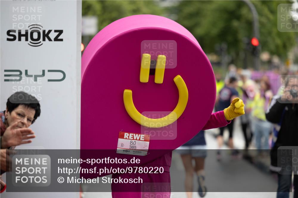 14.06.2026 - REWE Women's Run Michael Strokosch http://msf.ph/oto/9780220 14.06.2026 09:49:24 Laufen 3, 385 meine-sportfotos.de