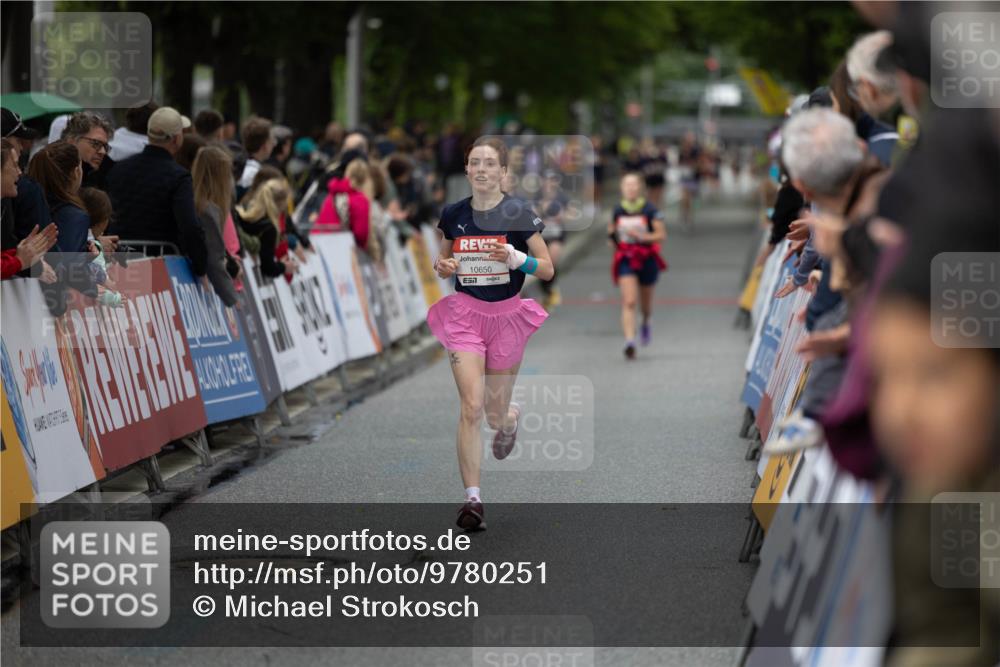 14.06.2026 - REWE Women's Run Michael Strokosch http://msf.ph/oto/9780251 14.06.2026 09:49:36 Laufen 10650, 7 meine-sportfotos.de